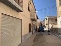 8 Bedroom town house close to the edge of town in Barinas, Murcia. in Real Estate Alicante