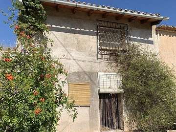 Wunderschönes Höhlenhaus mit möglicherweise 4 Schlafzimmern, Garage und Garten