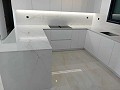 Prachtige stedelijke nieuwbouwwoningen in La Romana met privézwembad en tuin in Real Estate Alicante