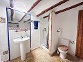 Ferme rustique avec piscine et terrain à Torremanzanas in Real Estate Alicante