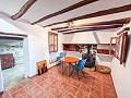 Ferme rustique avec piscine et terrain à Torremanzanas in Real Estate Alicante