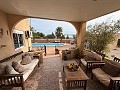 Schöne Villa mit 5 Schlafzimmern und 3 Bädern in Sax. in Real Estate Alicante