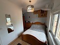 Schöne Villa mit 5 Schlafzimmern und 3 Bädern in Sax. in Real Estate Alicante