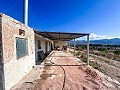 Bauernhof mit über 20.000 m² Land mit umfangreichen Möglichkeiten in Real Estate Alicante