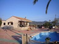 Prachtige villa met zwembad in Real Estate Alicante