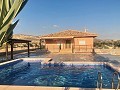 Grote nieuwbouw villa met zwembad in Real Estate Alicante