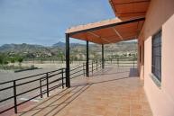 Grote nieuwbouw villa met zwembad in Real Estate Alicante
