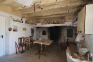 Landhuis met 100.000M2 olijven en amandelen in Real Estate Alicante