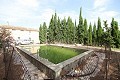 Casa de campo con piscina en una bonita ubicación in Real Estate Alicante