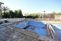 Groot vrijstaand huis met 9 slaapkamers in de stad, ideaal voor zaken in Real Estate Alicante