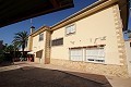 Groot vrijstaand huis met 9 slaapkamers in de stad, ideaal voor zaken in Real Estate Alicante