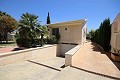 Grande Villa avec piscine et jardin in Real Estate Alicante