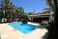 Grande Villa avec piscine et jardin in Real Estate Alicante