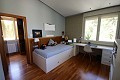 Grande Villa avec piscine et jardin in Real Estate Alicante