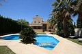 Grande Villa avec piscine et jardin in Real Estate Alicante