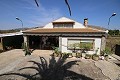 Vrijstaande villa dicht bij de stad in Caudete in Real Estate Alicante