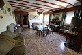Vrijstaande villa dicht bij de stad in Caudete in Real Estate Alicante