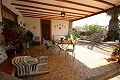 Vrijstaande villa dicht bij de stad in Caudete in Real Estate Alicante