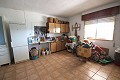 Vrijstaande villa dicht bij de stad in Caudete in Real Estate Alicante