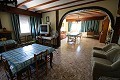 Vrijstaande villa dicht bij de stad in Caudete in Real Estate Alicante