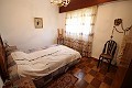 Vrijstaande villa dicht bij de stad in Caudete in Real Estate Alicante