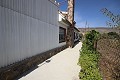 Vrijstaande villa dicht bij de stad in Caudete in Real Estate Alicante