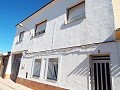 Large Townhouse with garage in Caudete in Real Estate Alicante