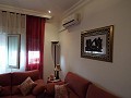 Makelloses Stadthaus mit Garage in Caudete in Real Estate Alicante