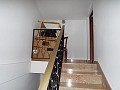 Makelloses Stadthaus mit Garage in Caudete in Real Estate Alicante