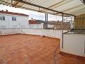 Makelloses Stadthaus mit Garage in Caudete in Real Estate Alicante