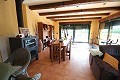 Große freistehende Villa mit Pool in der Nähe der Stadt in Elda-Petrer in Real Estate Alicante