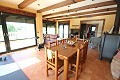 Große freistehende Villa mit Pool in der Nähe der Stadt in Elda-Petrer in Real Estate Alicante