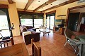 Große freistehende Villa mit Pool in der Nähe der Stadt in Elda-Petrer in Real Estate Alicante