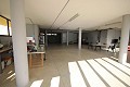 Große freistehende Villa mit Pool in der Nähe der Stadt in Elda-Petrer in Real Estate Alicante