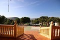 Große freistehende Villa mit Pool in der Nähe der Stadt in Elda-Petrer in Real Estate Alicante