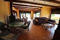 Große freistehende Villa mit Pool in der Nähe der Stadt in Elda-Petrer in Real Estate Alicante