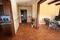 Große freistehende Villa mit Pool in der Nähe der Stadt in Elda-Petrer in Real Estate Alicante