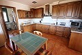 Große freistehende Villa mit Pool in der Nähe der Stadt in Elda-Petrer in Real Estate Alicante