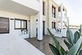 Bonito Apartamento con una gran Piscina Común y 4 Pistas de Golf cerca in Real Estate Alicante