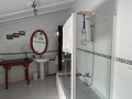 Maison de ville avec solarium à Teresa de Cofrentes in Real Estate Alicante