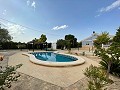 Villa 4 Chambres 2 Salles de Bain in Real Estate Alicante