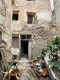 Herenhuis om te hervormen in het centrum van Aspe in Real Estate Alicante