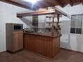 Mooie gerenoveerde villa met 5 slaapkamers op groot perceel in Real Estate Alicante