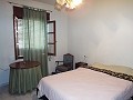 Townhouse with 5 bedrooms and private Garden in Real Estate Alicante