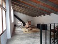 Mooi herenhuis met 4 slaapkamers in het centrum van Ayora in Real Estate Alicante
