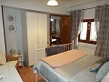 Mooi herenhuis met 4 slaapkamers in het centrum van Ayora in Real Estate Alicante