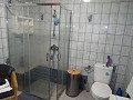 Mooi herenhuis met 4 slaapkamers in het centrum van Ayora in Real Estate Alicante