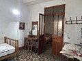 Stadthaus mit 7 Schlafzimmern in Agost in Real Estate Alicante
