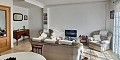 Stadthaus mit 4 Schlafzimmern, Terrasse und großem Unterbau in Real Estate Alicante