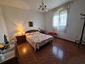 Gran casa de campo de 5 dormitorios con piscina in Real Estate Alicante